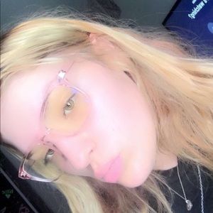 Meet your Posher, Jade